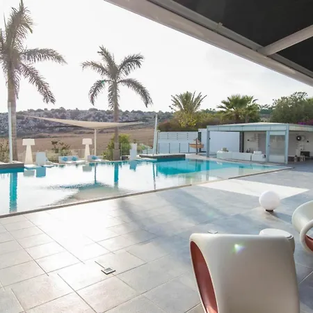 Rent Private 061 Βίλα